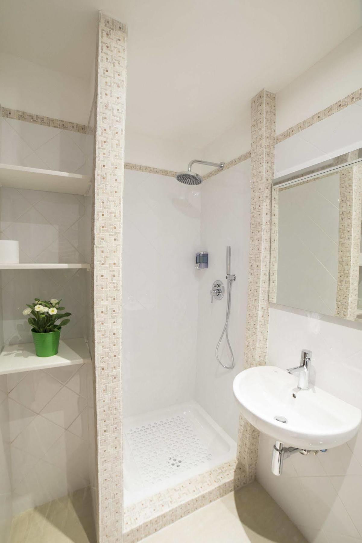 Di Fronte Cupola Bed and breakfast Roma
