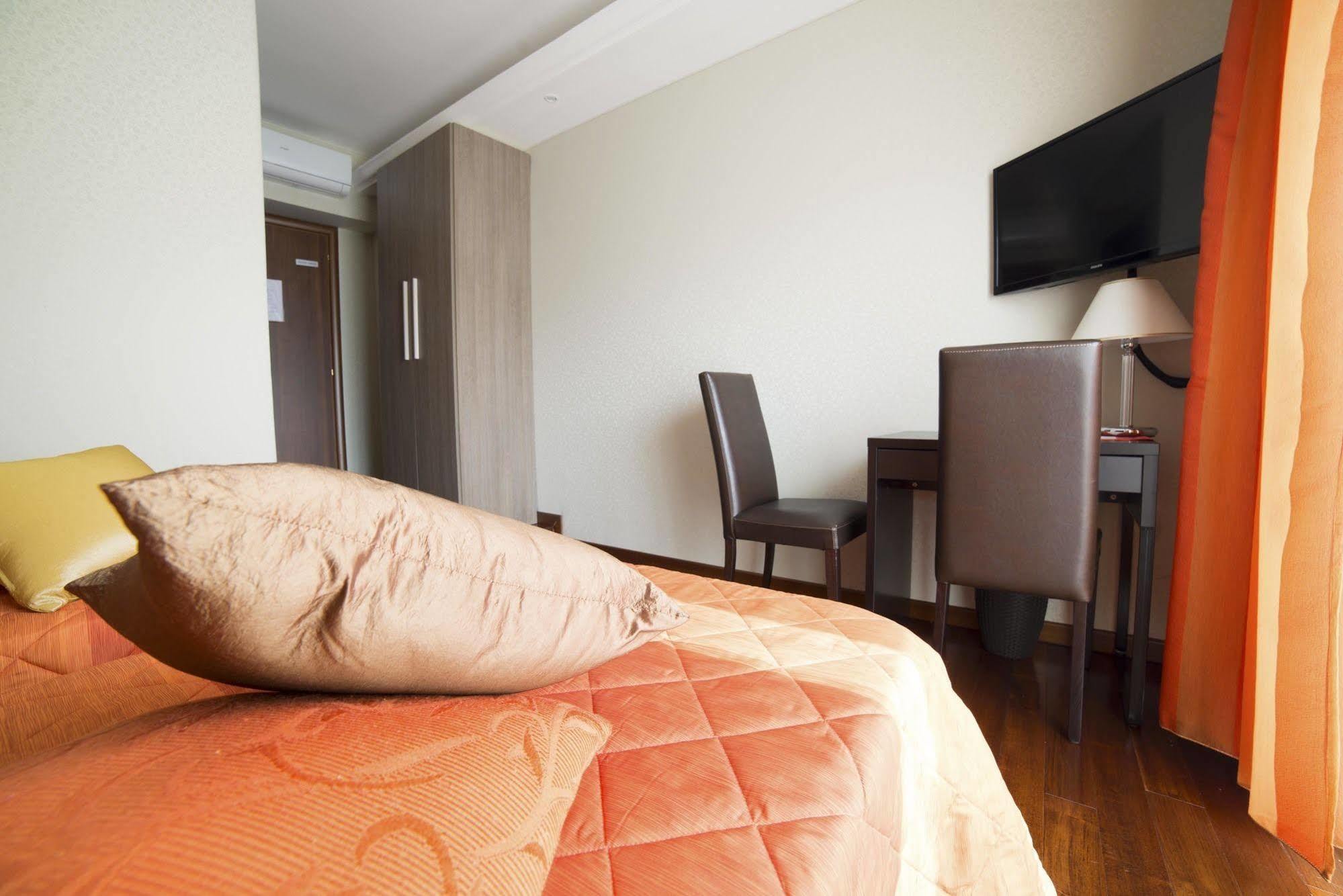 Di Fronte Cupola Bed and breakfast Roma